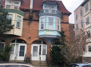 406 S 45th St APT 2R, Philadelphia, PA 19104