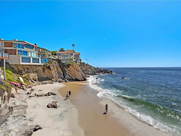 2037 S Coast Hwy #12 — Photo 12