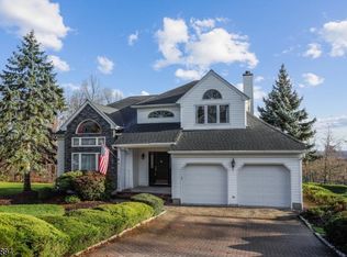 75 Swenson Cir, Berkeley Heights, NJ 07922