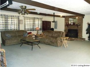 10700 Coogle Ln, Fairdale, KY 40118