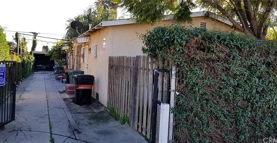1st image of 1204 E 69th St