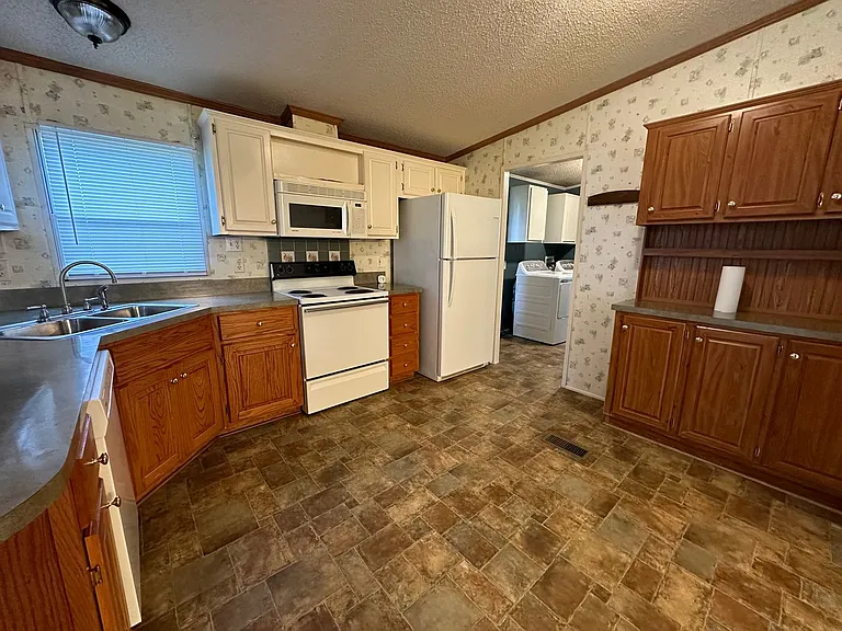 1114 Northside Rd #8 — Photo 4