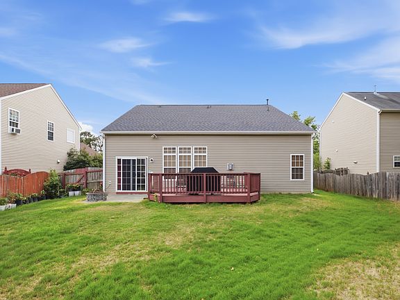5th image of 406 Treybrooke Dr