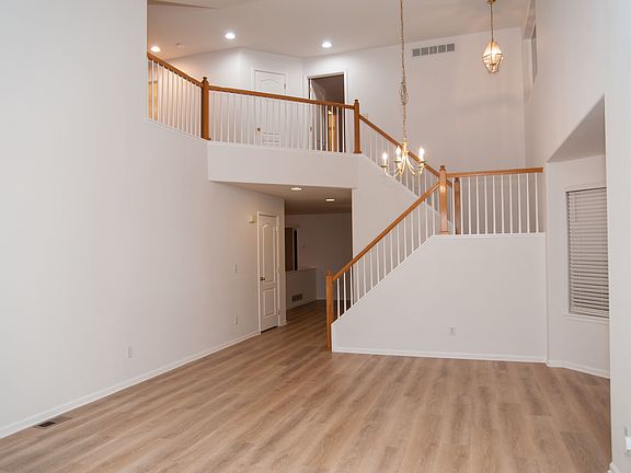 3rd image of 1023 Sparrow Hawk Dr