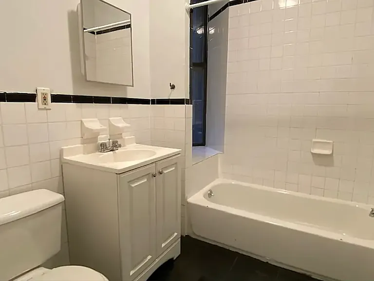 1793 Amsterdam Ave #8 — Photo 5