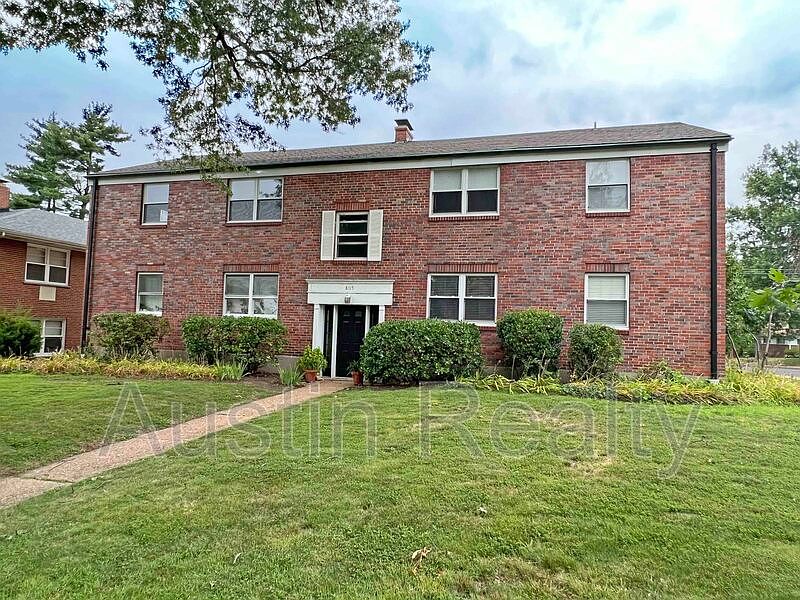 1st image of 8115 Whitburn Dr APT 2W