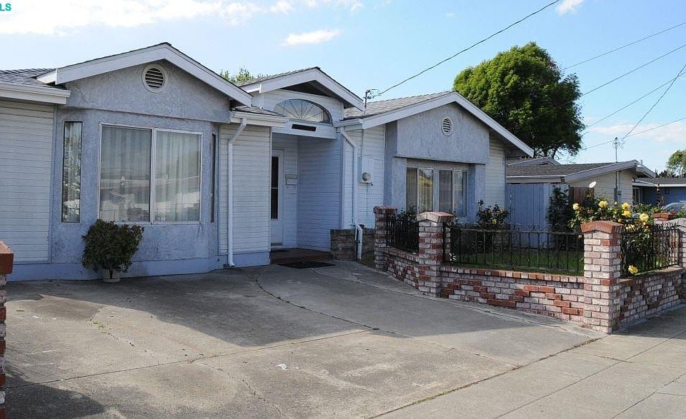 1st image of 27619 Cliffwood Ave