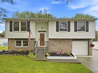 1433 Darlington Dr, Derby, NY 14047