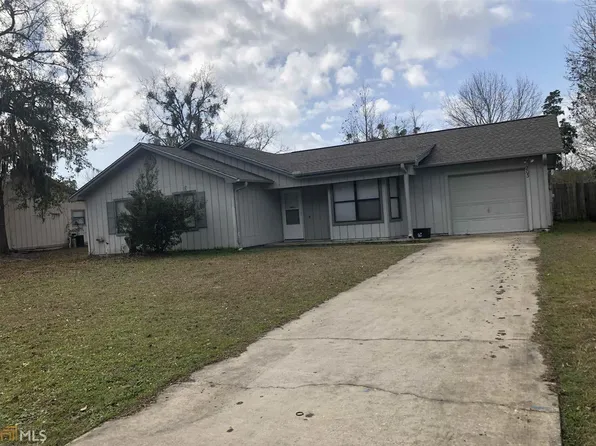 203 Woodlawn Dr, Saint Marys, GA 31558