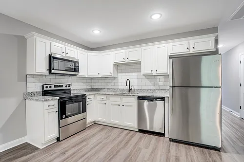 374 Ryder Ave #B Photo 1