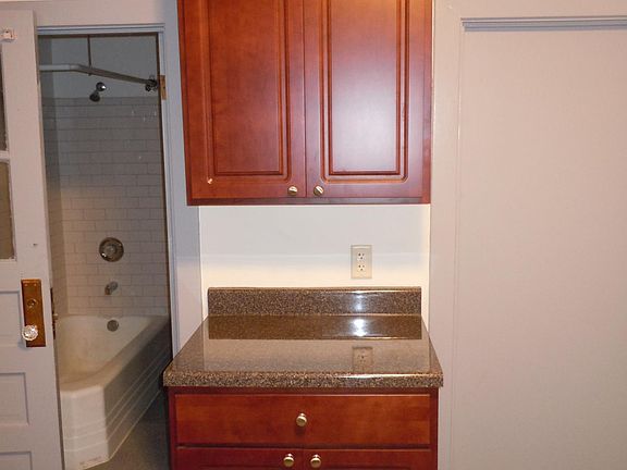 3rd image of 1920 N Cleveland Ave #1