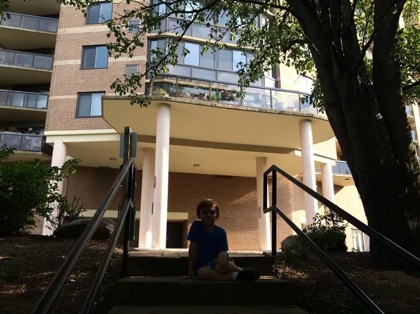 8380 Greensboro Dr, McLean, VA 22102