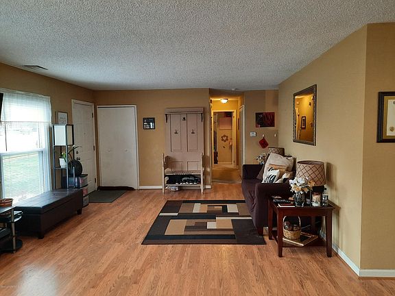 3rd image of 5008 Mansfield Ln