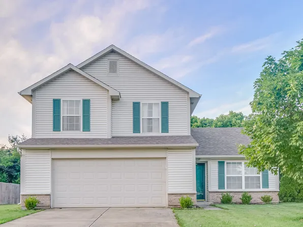 417 E New York St, Fortville, IN 46040