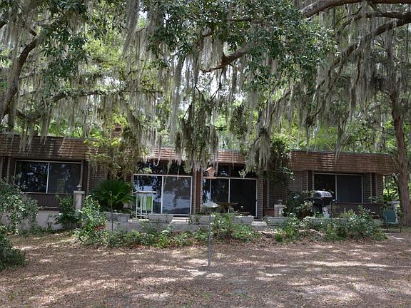 02) Spacious and Comfortable