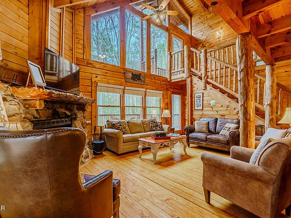 2nd image of 3140 Brothers Way