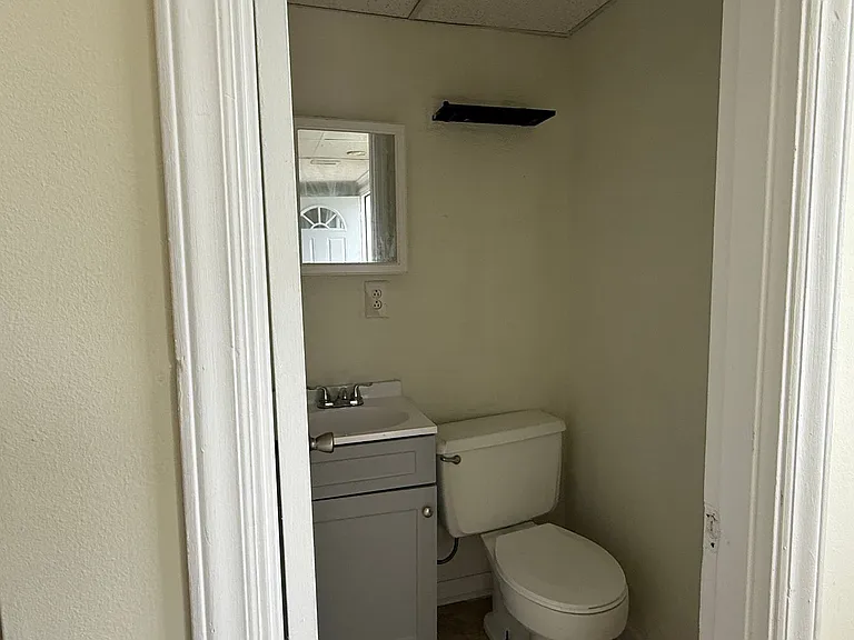 224 Lamont St — Photo 14
