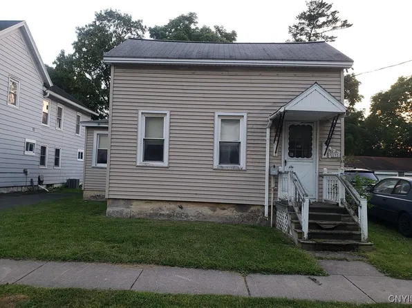 19 Holley St, Auburn, NY 13021