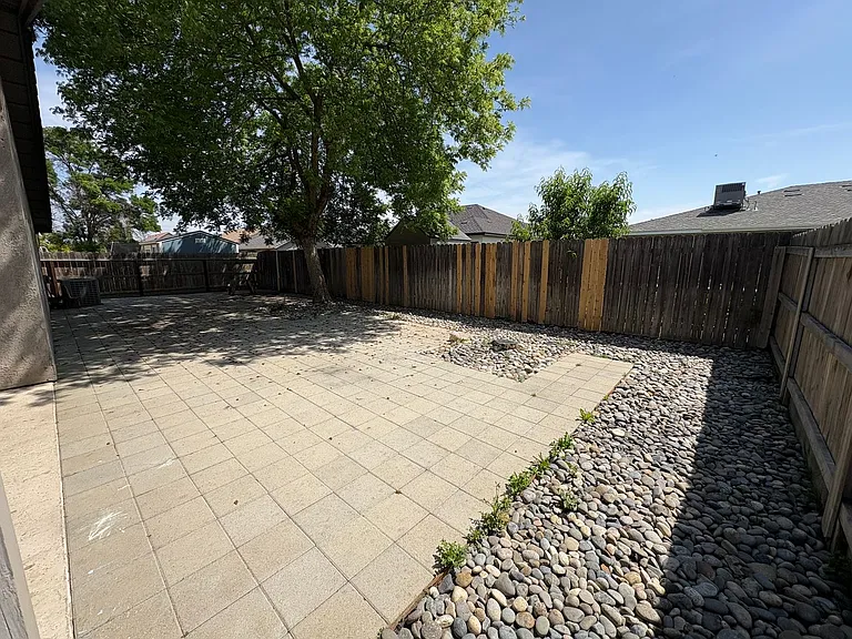 1040 N Sumter Ct — Photo 39