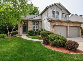 3 Churchill Ct, South Elgin, IL 60177