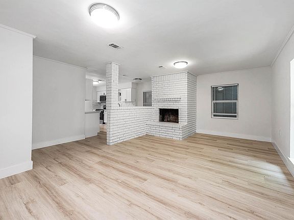 5th image of 1305 Winchester Dr