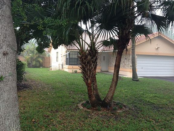 3rd image of 2928 NW 94th Ave
