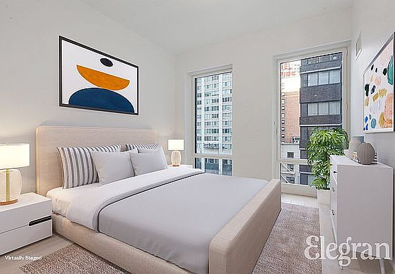 4th image of 15 W 61st St #5F