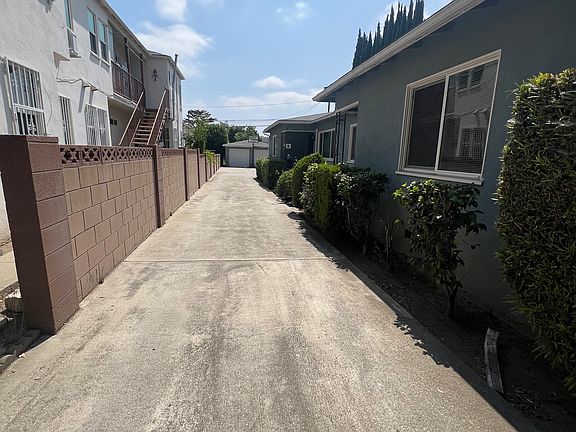 3rd image of 216 N Olive Ave #A
