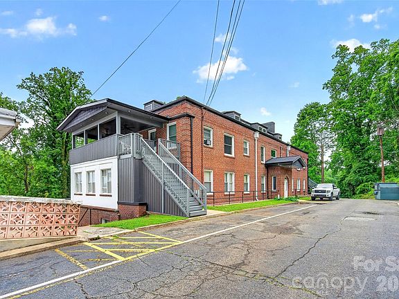 4th image of 35-45 55 James Dr