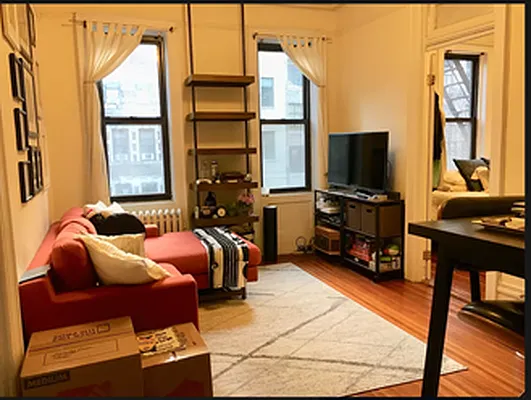 Rented by Manhattan Dwelling Corporation | media 8