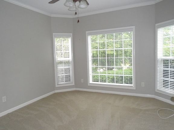 2nd image of 62 Eastlake Lndg