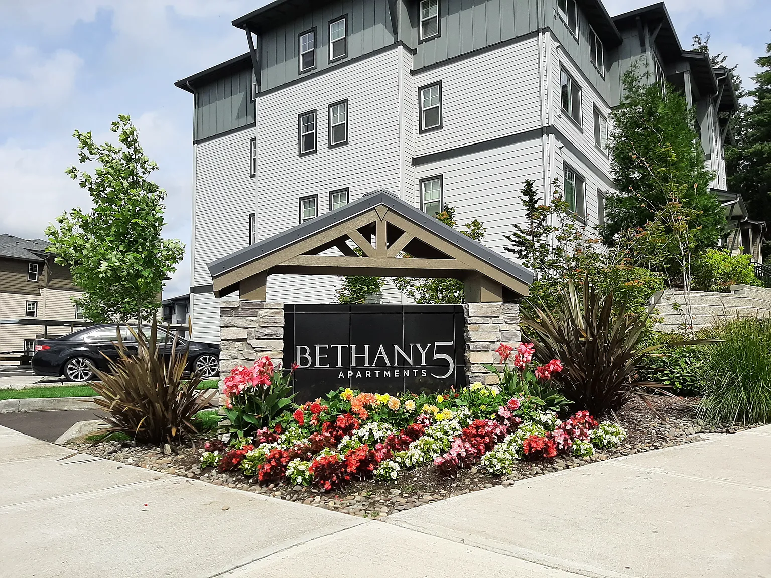 Bethany 5 — Photo 1