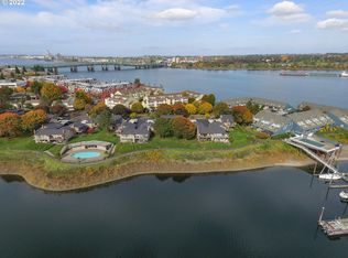 314 N Hayden Bay Dr, Portland, OR 97217
