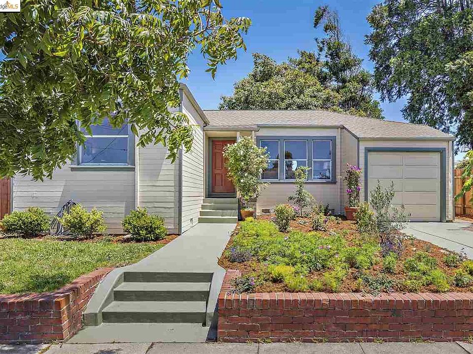 1st image of 920 31st St