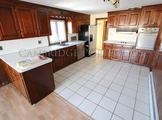 39 Dix St, Waltham, MA 02453