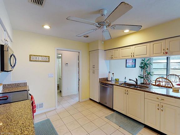 4th image of 942 N Barfield Dr