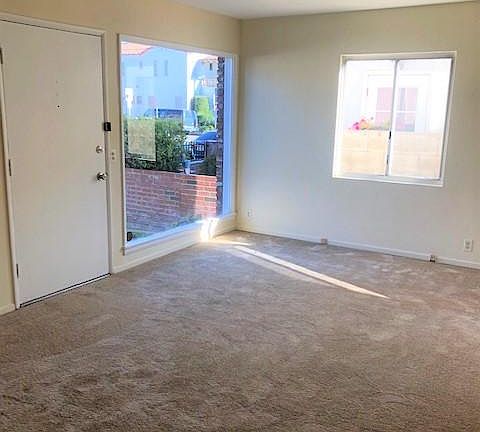 5th image of 147 Covina Ave