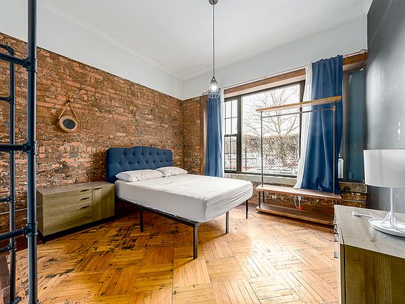 3rd image of 28 Stuyvesant Ave #1-L
