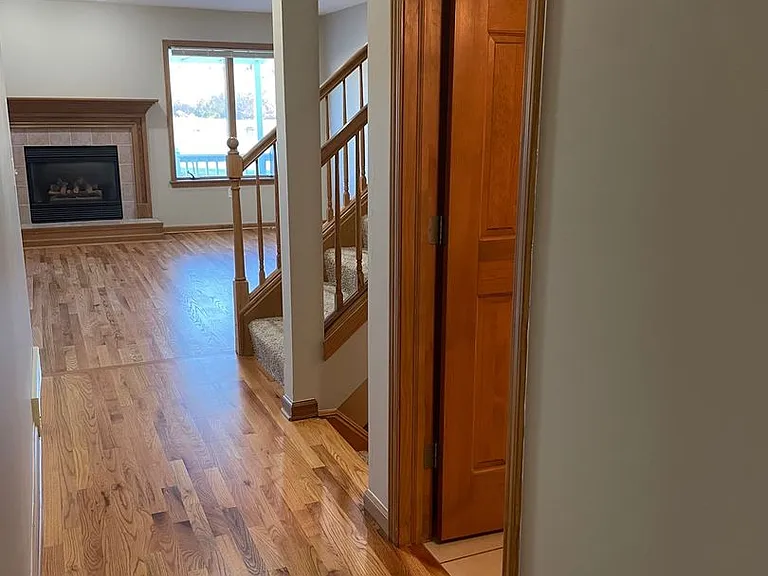 288 Summerhaven Dr S — Photo 6