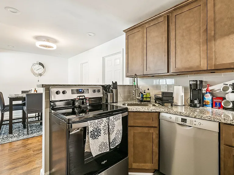 5400 Lacour Monique St #B — Photo 10
