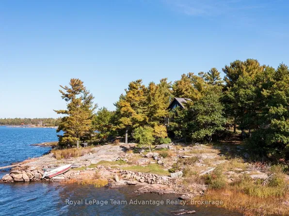 1 A20 Is, The Archipelago, ON P0G 1K0