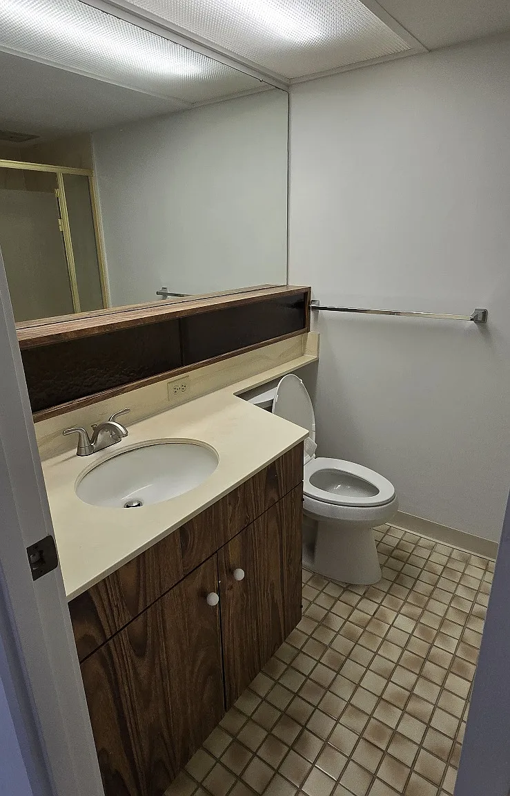 2 bed, 882 sqft, $3,200 — Photo 4