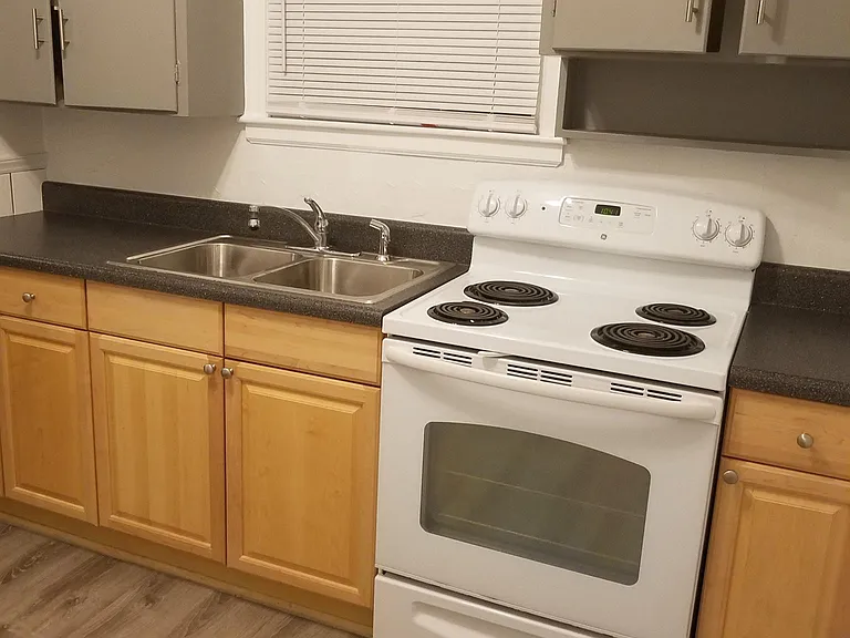 1601 Scott Ave — Photo 9