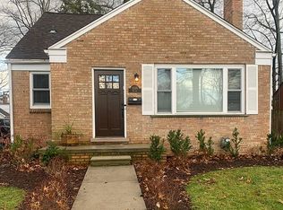 13149 Balfour Ave, Huntington Woods, MI 48070