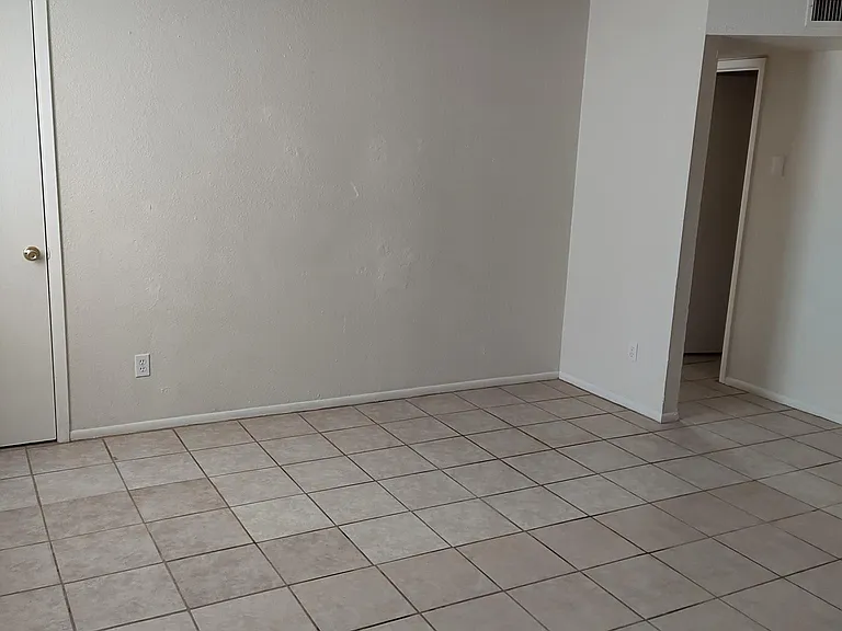 480 E Southern Ave #1 — Photo 6