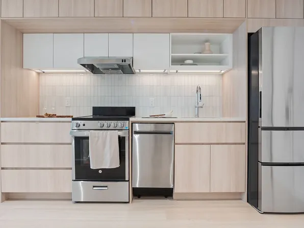 33 4th Street image 5 of 9