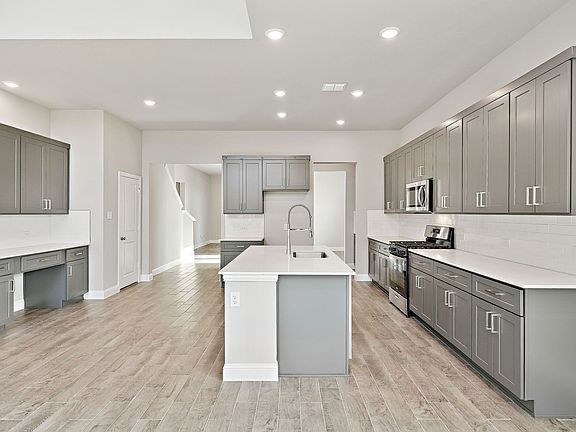 7th image of this home