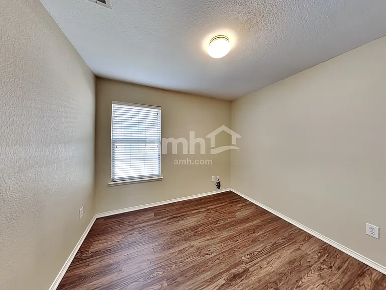 2124 Van Zandt Dr — Photo 19