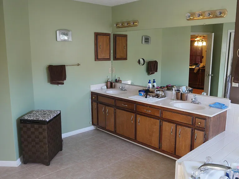 22 Ridge Lake Dr — Photo 6