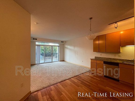 3rd image of 2600 University Ave S #106